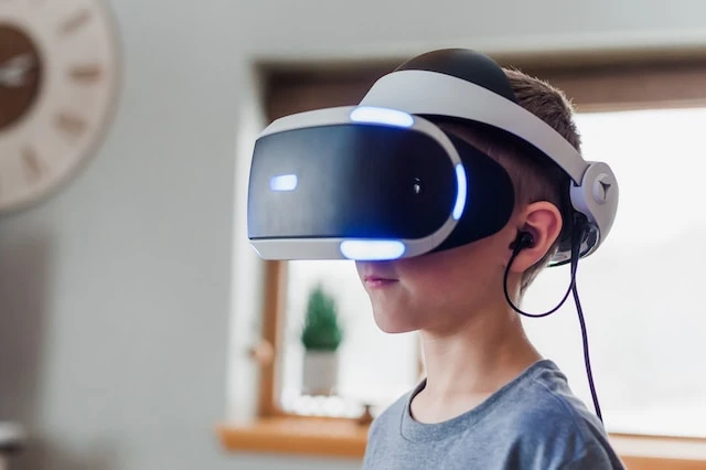 Choosing the Best VR Headset Type